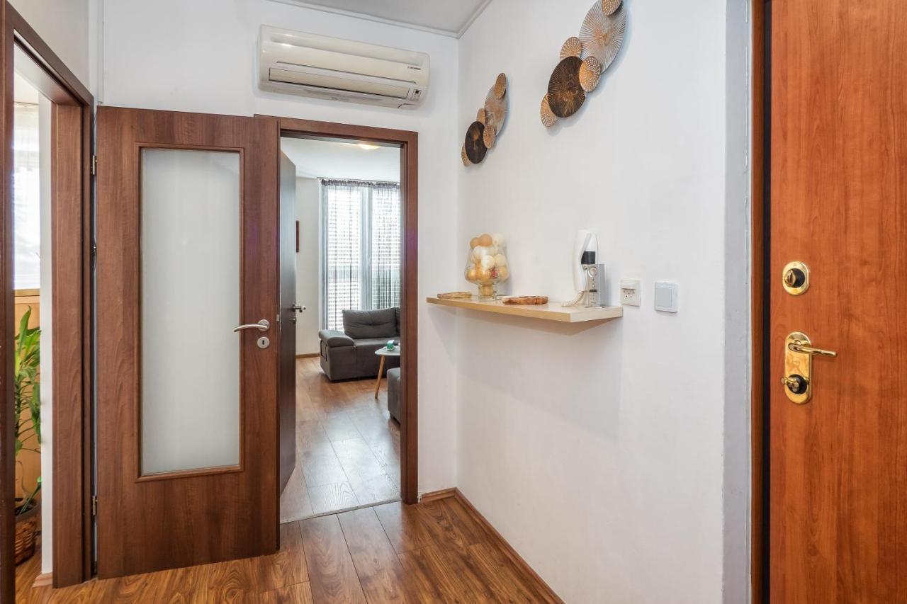 Apartman Neda Сплит Екстериор снимка