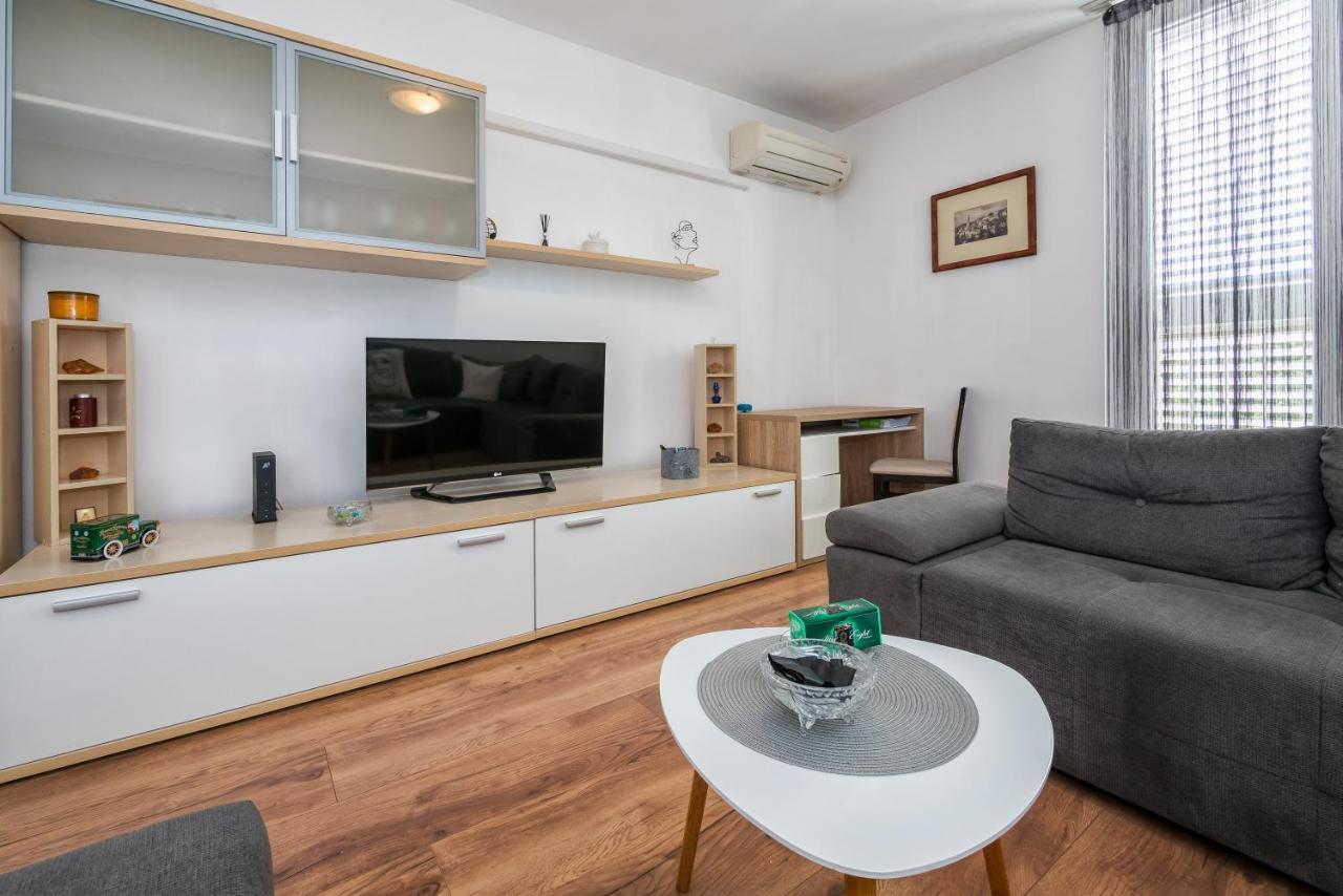 Apartman Neda Сплит Екстериор снимка